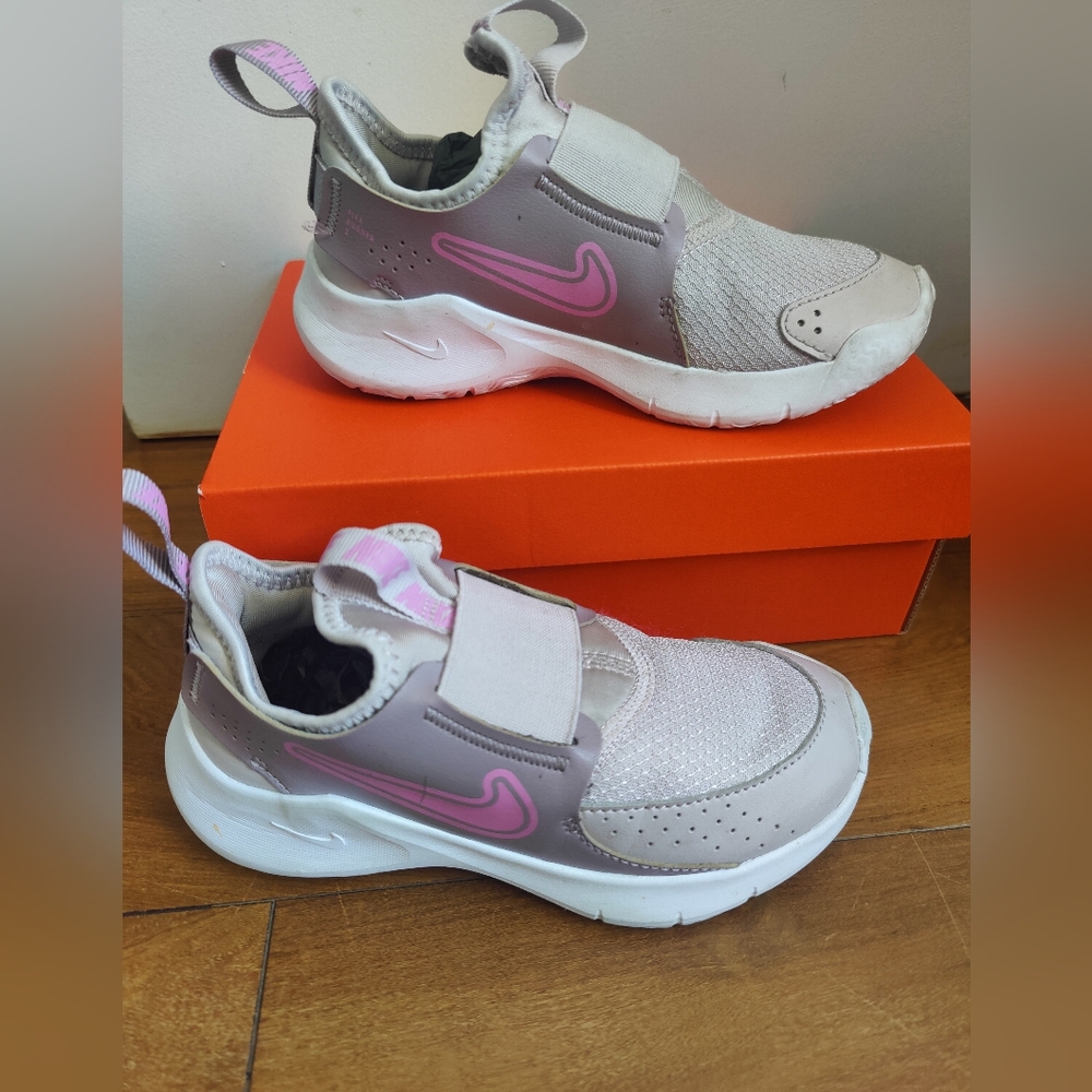 Nike Flex Runner 3 kid shoes size toddler 12, platinum/violet color